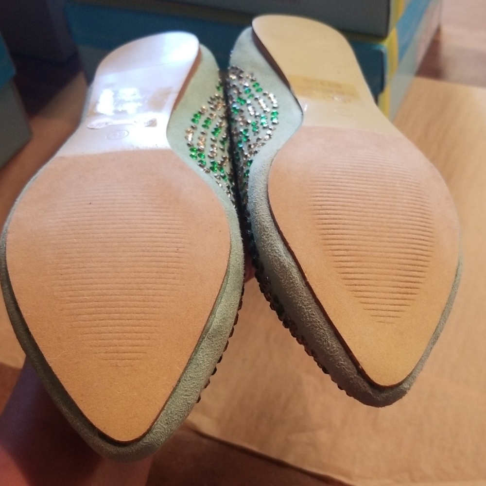 Shoes - Picture 5 of 5